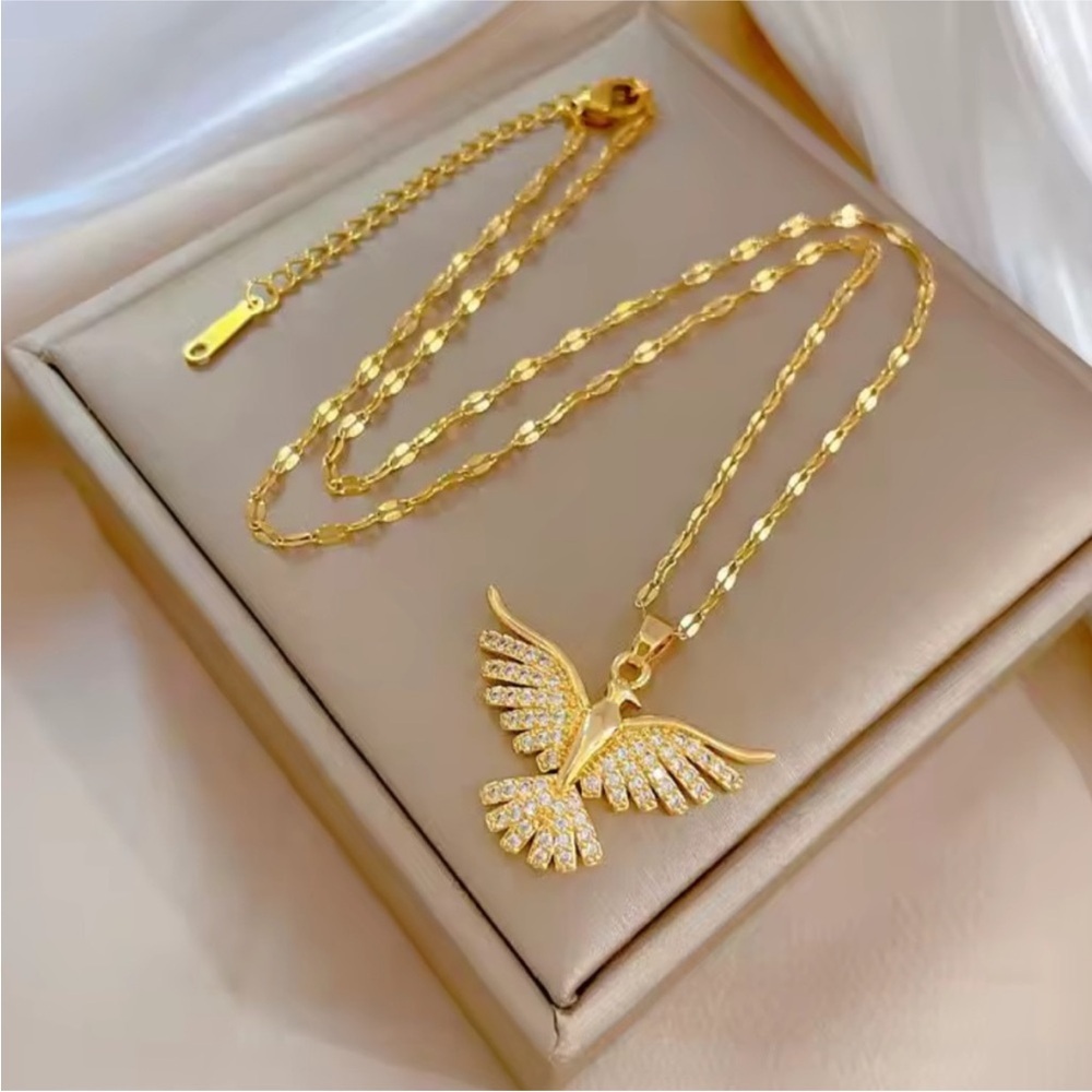 New! Gold Bird Pendant Necklace Zircon